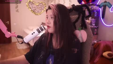 Snapshot of roxysuh chatting on October 2025 10:21:02 AM roxysuh online show from October 2025 10:21:02 AM