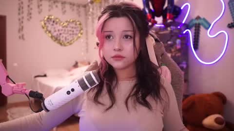 Snapshot of roxysuh chatting on November 2025 07:21:01 AM roxysuh online show from November 2025 07:21:01 AM