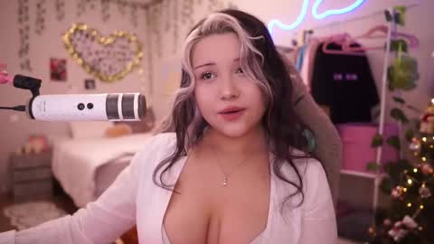 roxysuh online show from January 2026 09:01:01 AM