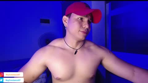 Snapshot of roy__constance chatting on December 2024 03:59:02 AM Roy Constance online show from December 2024 03:59:02 AM