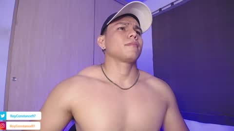 Snapshot of roy__constance chatting on February 2025 05:23:01 AM Roy Constance online show from February 2025 05:23:01 AM