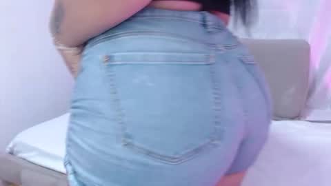 Bruna Royale  online show from February 2026 02:02:01 PM