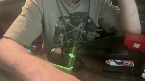 Royalty13m online show from October 2025 08:45:02 AM