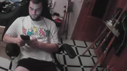 Snapshot of royer04 chatting on October 2025 02:10:01 AM royer04 online show from October 2025 02:10:01 AM