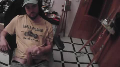 Snapshot of royer04 chatting on October 2025 11:05:01 PM royer04 online show from October 2025 11:05:01 PM