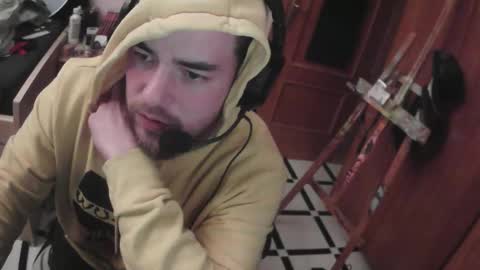 Snapshot of royer04 chatting on November 2025 11:54:01 PM royer04 online show from November 2025 11:54:01 PM