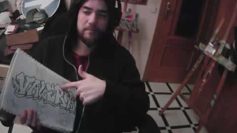 Snapshot of royer04 chatting on November 2025 01:49:01 AM royer04 online show from November 2025 01:49:01 AM