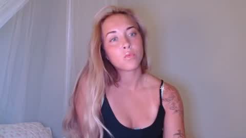 Snapshot of rozzygrace2 chatting on July 2026 01:08:01 AM rozzygrace2 online show from July 2026 01:08:01 AM