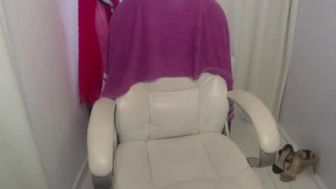 Snapshot of rubi_halliwey chatting on February 2025 04:14:01 PM Rubi online show from February 2025 04:14:01 PM