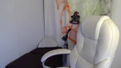 Snapshot of rubi_halliwey chatting on October 2025 11:39:01 PM Rubi online show from October 2025 11:39:01 PM