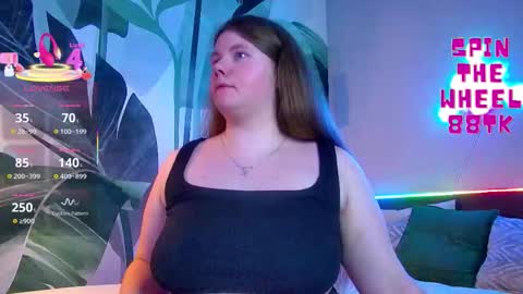 Snapshot of rubyvalen chatting on October 2025 01:17:01 AM Ruby online show from October 2025 01:17:01 AM