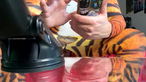 Snapshot of rudolphus_live_2018 chatting on October 2025 01:17:01 PM andy leyfield online show from October 2025 01:17:01 PM