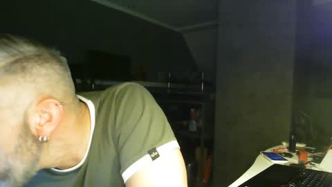 Chico que rico Caliente online show from February 2025 10:36:02 PM