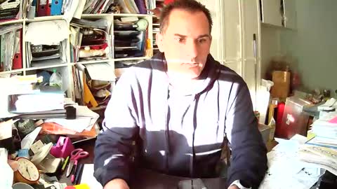 Snapshot of runner1978 chatting on November 2025 08:47:01 AM runner1978 online show from November 2025 08:47:01 AM