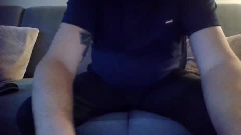 runner_1978 online show from November 2025 07:19:01 AM