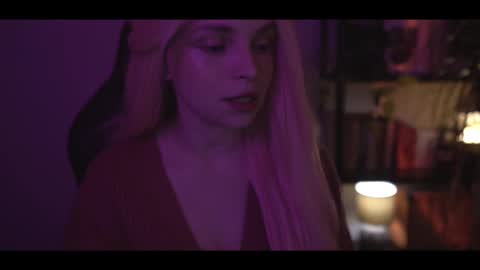 Snapshot of running_with_the_wolves chatting on March 2025 10:53:01 PM Elena online show from March 2025 10:53:01 PM