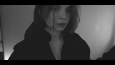 Snapshot of running_with_the_wolves chatting on January 2026 11:07:01 PM Elena online show from January 2026 11:07:01 PM