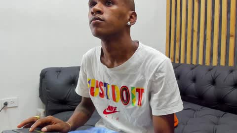 Snapshot of runnyx_09 chatting on December 2024 11:07:01 AM Runnix online show from December 2024 11:07:01 AM