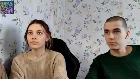 Snapshot of rusmedium chatting on April 2026 12:29:02 PM Lisa and Vlad online show from April 2026 12:29:02 PM