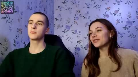 Snapshot of rusmedium chatting on April 2026 08:22:02 PM Lisa and Vlad online show from April 2026 08:22:02 PM