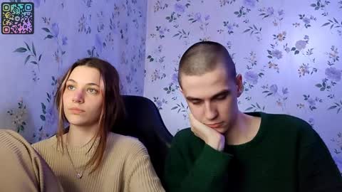 Snapshot of rusmedium chatting on April 2026 06:38:01 PM Lisa and Vlad online show from April 2026 06:38:01 PM