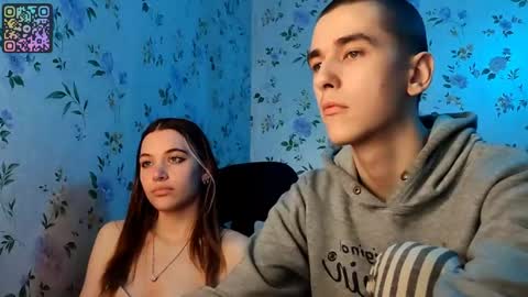 Snapshot of rusmedium chatting on April 2026 06:58:01 PM Lisa and Vlad online show from April 2026 06:58:01 PM