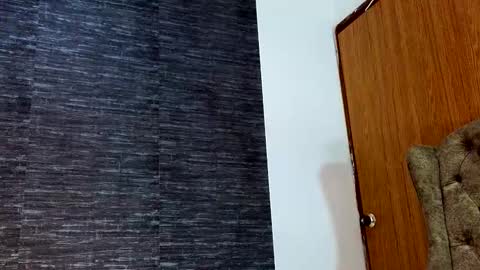  R U S S E L L  online show from December 2024 03:29:02 AM