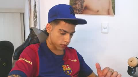  R U S S E L L  online show from February 2026 11:27:02 PM