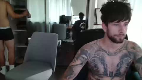 Snapshot of russora666 chatting on December 2025 04:07:02 AM russora666 online show from December 2025 04:07:02 AM