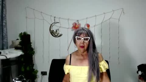 ruth_blue21 online show from December 2024 09:37:01 PM