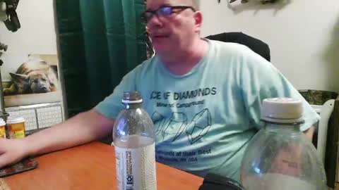 Snapshot of rwzar_1965 chatting on June 2026 03:25:01 AM rwzar_1965 online show from June 2026 03:25:01 AM