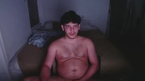 Snapshot of rx7900xtx chatting on April 2026 01:33:01 AM rx7900xtx online show from April 2026 01:33:01 AM