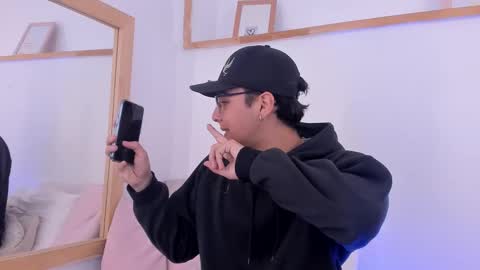 Ryan  online show from November 2025 11:43:02 AM