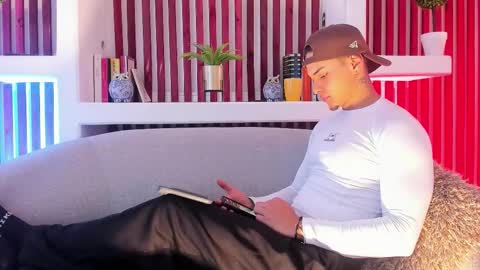 Snapshot of ryangreys01 chatting on October 2025 03:27:01 AM Ryan online show from October 2025 03:27:01 AM