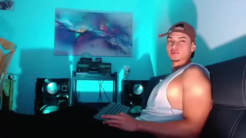 Snapshot of ryangreys01 chatting on November 2025 01:56:02 PM Ryan online show from November 2025 01:56:02 PM