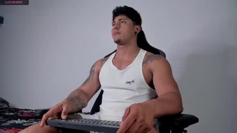 ryanwhite3 online show from July 2026 11:54:01 PM
