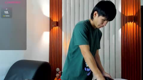 Snapshot of ryo_kush chatting on November 2025 03:40:02 AM Ryo Kush online show from November 2025 03:40:02 AM