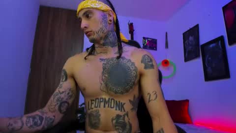 Snapshot of ryuk_it chatting on February 2025 12:29:02 PM leopmonk help me reach 100 thumbs up online show from February 2025 12:29:02 PM