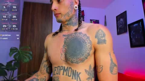 Snapshot of ryuk_it chatting on March 2025 03:18:01 PM leopmonk help me reach 100 thumbs up online show from March 2025 03:18:01 PM