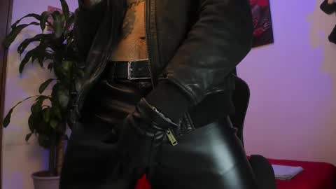 Snapshot of ryuk_it chatting on September 2025 01:27:01 PM leopmonk help me reach 100 thumbs up online show from September 2025 01:27:01 PM