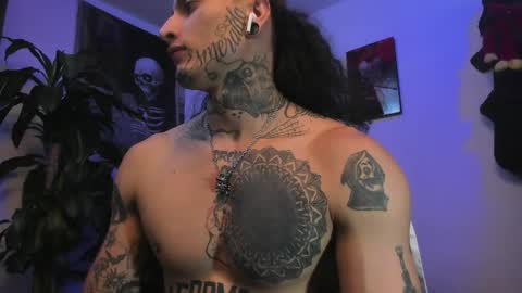 Snapshot of ryuk_it chatting on October 2025 03:35:02 PM leopmonk help me reach 100 thumbs up online show from October 2025 03:35:02 PM