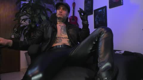 Snapshot of ryuk_it chatting on November 2025 02:06:01 PM leopmonk help me reach 100 thumbs up online show from November 2025 02:06:01 PM