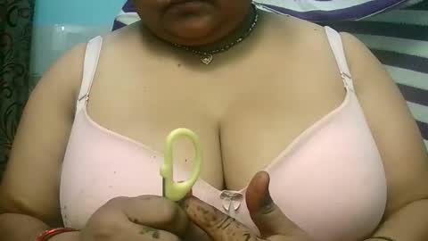 Snapshot of s03286 chatting on October 2025 05:22:02 PM HotLovers online show from October 2025 05:22:02 PM