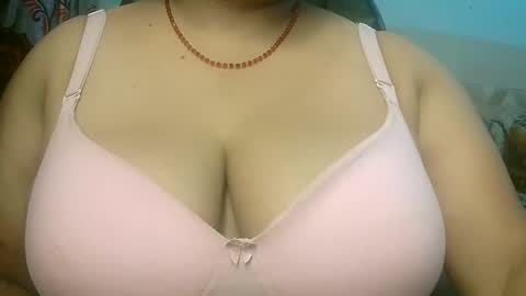 Snapshot of s03286 chatting on November 2025 04:29:02 PM HotLovers online show from November 2025 04:29:02 PM