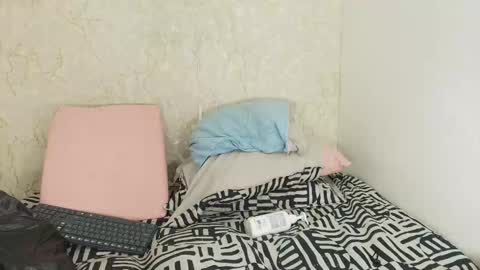 s_sofia_ online show from September 2025 07:19:02 PM