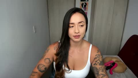 Sara online show from February 2025 07:42:01 PM