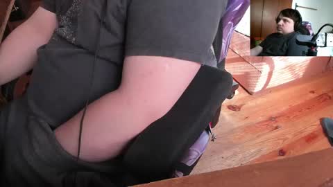 1141323  my Lord Mister Max   moms treasure online show from March 2025 09:21:01 AM