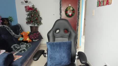 Angie  online show from December 2024 08:27:02 PM