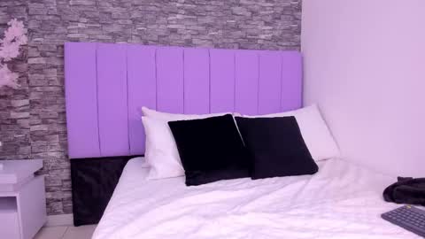 sabrina_f0xx online show from April 2026 06:14:02 PM