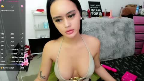 Sabrina online show from April 2026 06:25:02 AM